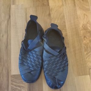 Women's Nike Slip on Size 8.5